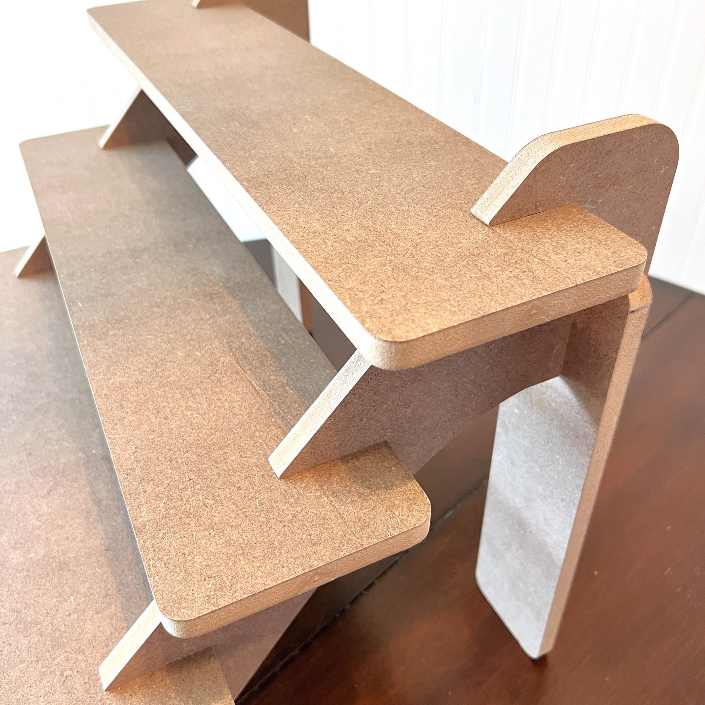 4-Tier Vendor Shelving Moisture Resistant MDF