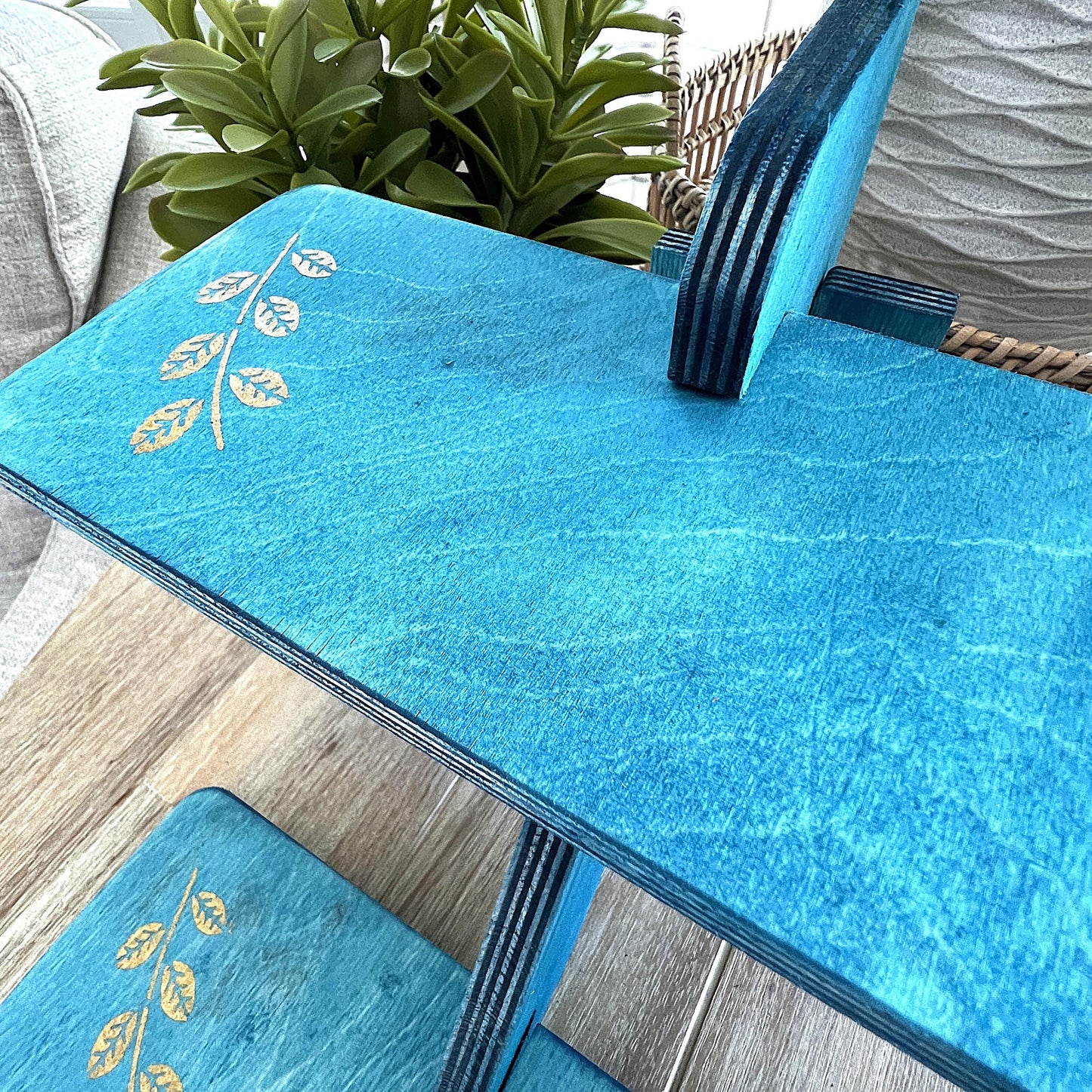 2-Tier Wood Display Stand: Tabletop Collapsible Shelving for Craft Shows and Markets